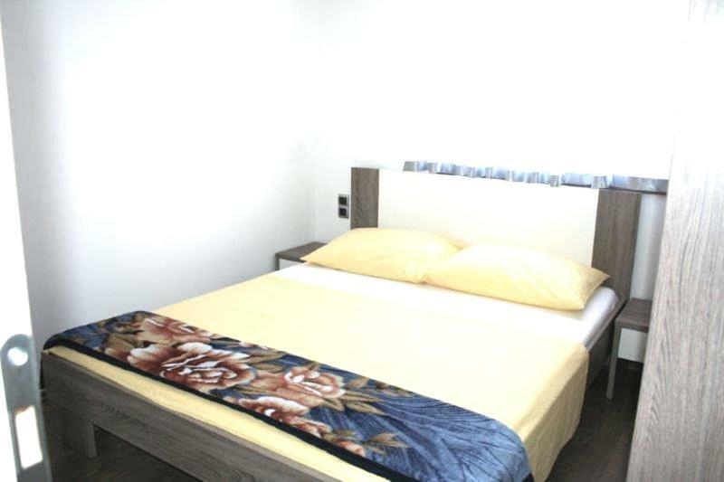 Lucija Apartments Vrh  Extérieur photo